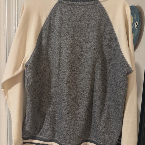 Hatley Heritage Sweatshirt  with Moose Design - Picture 2 of 4